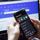 Как оформить мигранта через Госуслуги